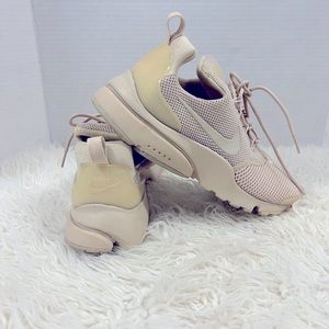 Nike Presto Fly Sneakers -SZ 7 Y- 8.5 W Nike